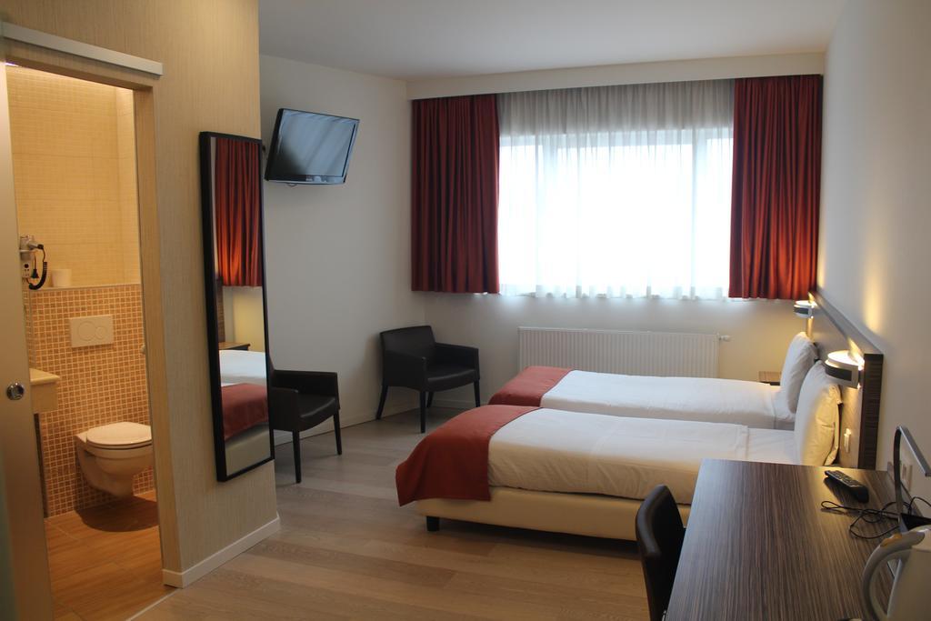 Hotel Taormina Brussels Airport Zaventem Exteriör bild